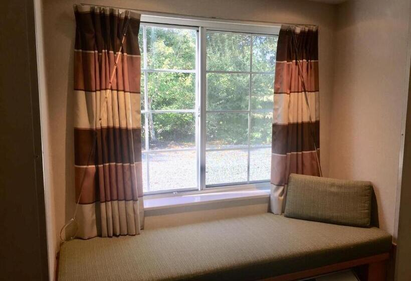 Номер Стандарт Адаптированный для Инвалидов, Microtel Inn & Suites By Wyndham Uncasville Casino Area