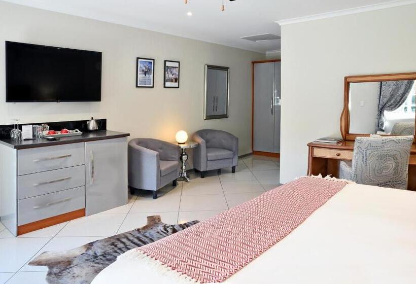 اتاق لوکس با تخت بزرگ, The Coach House