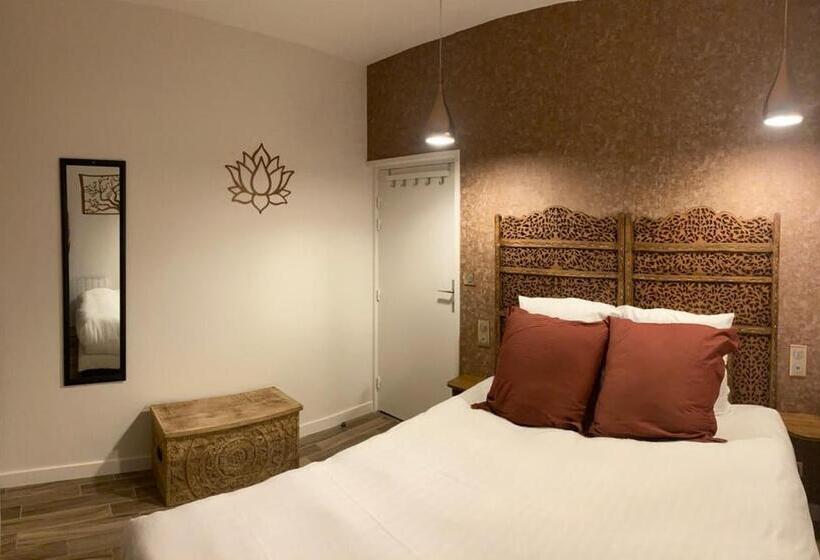 غرفة قياسية مطلّة علي البحيرة, Hôtel Restaurant La Bonne Hôtesse