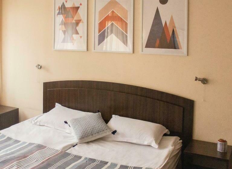 غرفة قياسية, Meteor Family