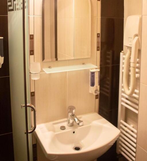 غرفة قياسية فردية, Meteor Family