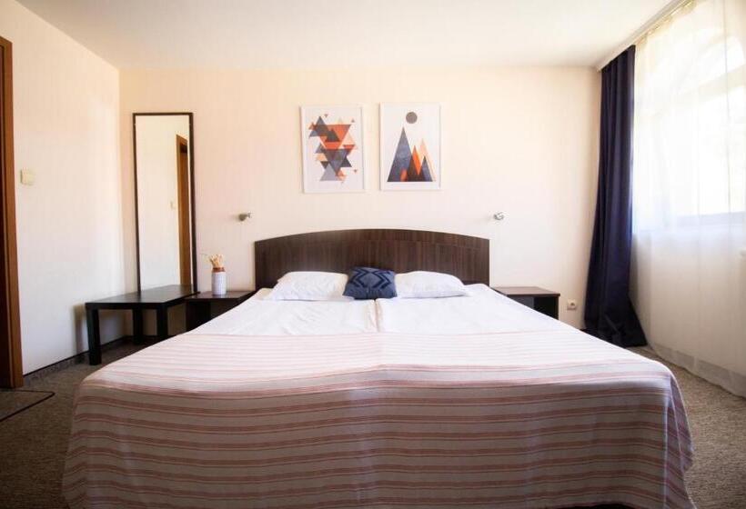 جناح, Meteor Family