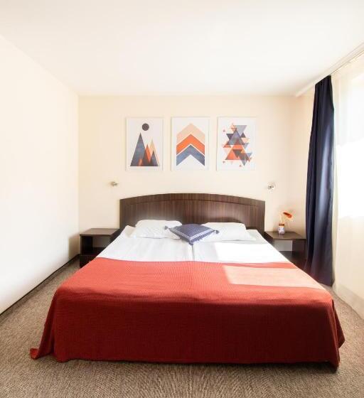 جناح, Meteor Family