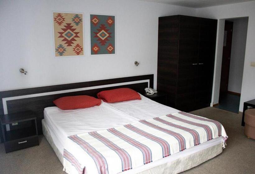 جناح جونيور, Meteor Family