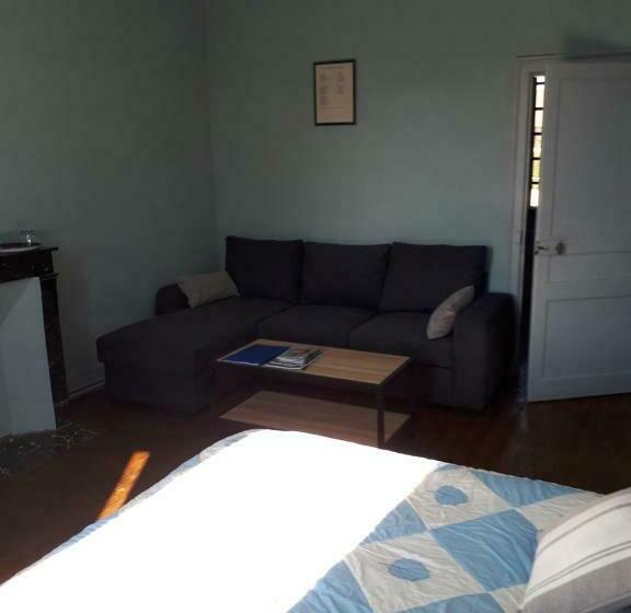 חדר משפחתי, Chez Nathalie Et Jean Claude