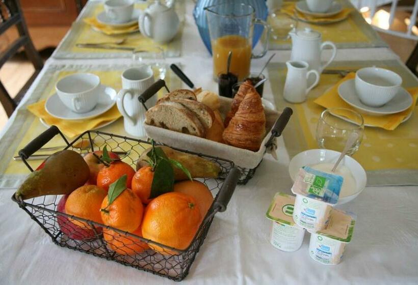 غرفة قياسية, Les Chambres Du Beau Regard