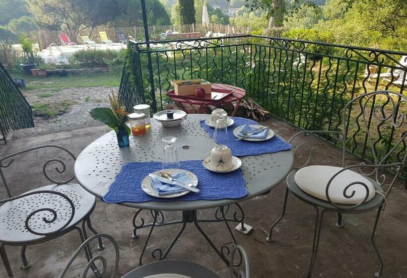 جناح عائلي, Mas Des Ballats