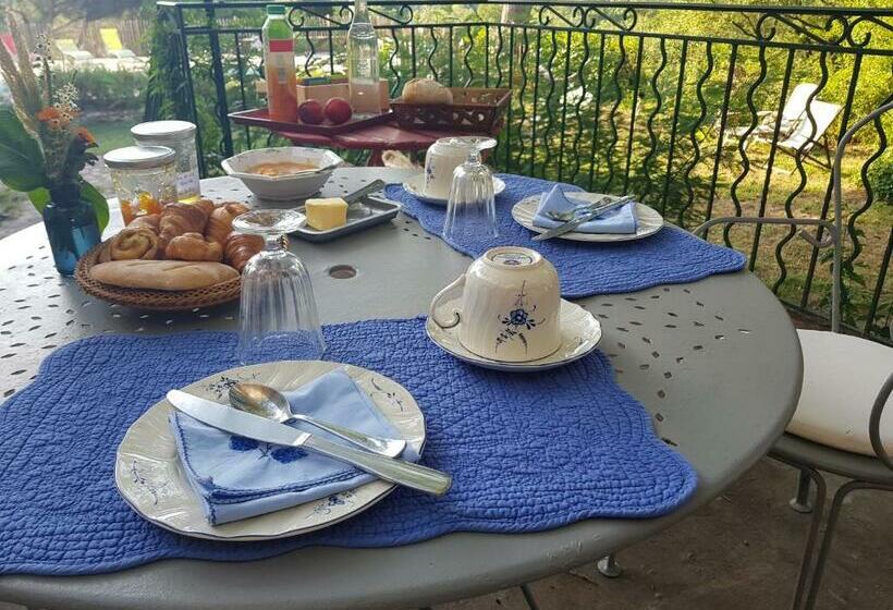 جناح عائلي, Mas Des Ballats