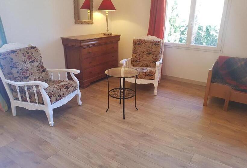 جناح عائلي, Mas Des Ballats