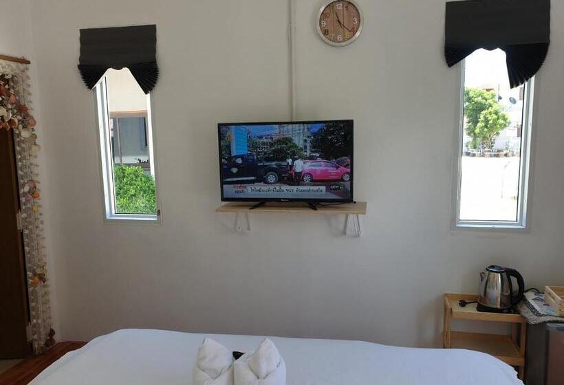 Standard Room Garden View, บ้านหมอบิวรีสอร์ทเชียงคาน Baanmhorbiwresortchiangkhan