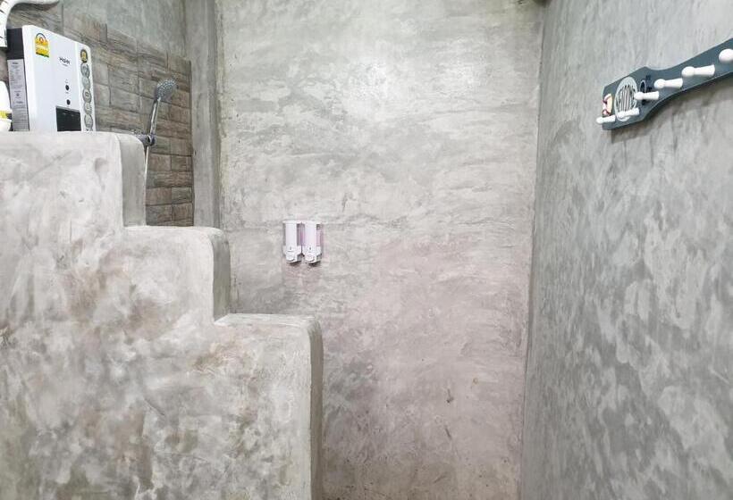 Standard Room Garden View, บ้านหมอบิวรีสอร์ทเชียงคาน Baanmhorbiwresortchiangkhan