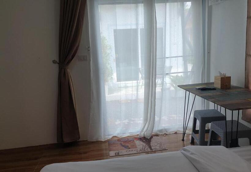 Standard Room Garden View, บ้านหมอบิวรีสอร์ทเชียงคาน Baanmhorbiwresortchiangkhan