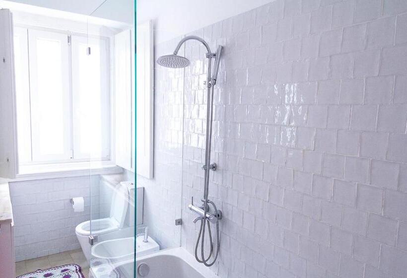 标准单人间共用浴室, Guest House Amoreiras