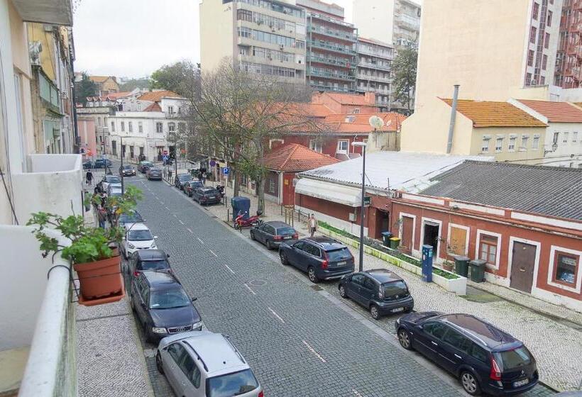 标准单人间共用浴室, Guest House Amoreiras