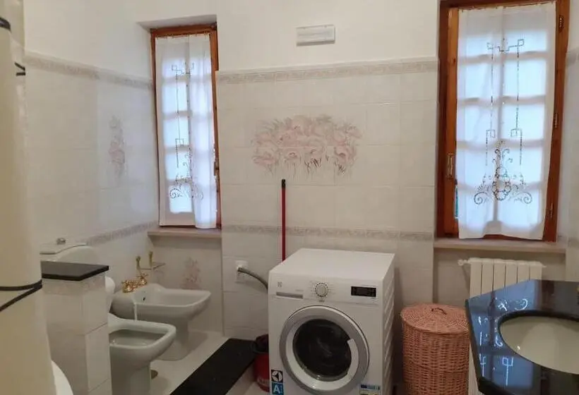 庭の見える１ベッドルームアパートメント, B&b Il Girasole   A Casa Di Ale