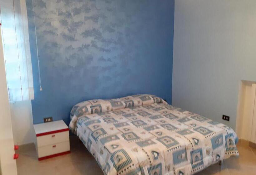 Апартаменты 1 Спальня Вид на Сад, B&b Il Girasole   A Casa Di Ale