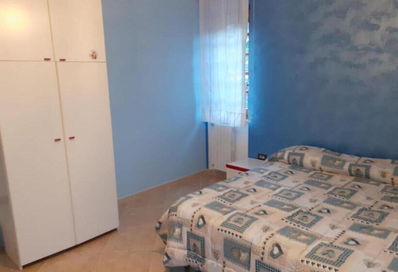 Апартаменты 1 Спальня Вид на Сад, B&b Il Girasole   A Casa Di Ale