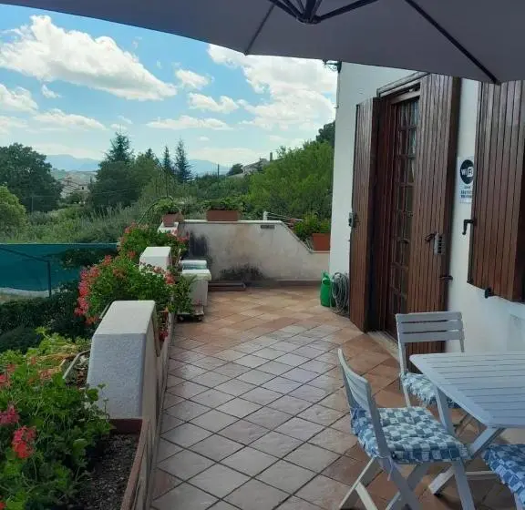 庭の見える１ベッドルームアパートメント, B&b Il Girasole   A Casa Di Ale