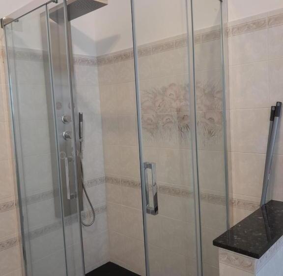 Апартаменты 1 Спальня Вид на Сад, B&b Il Girasole   A Casa Di Ale