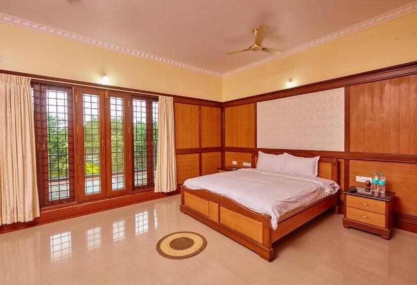 キングサイズベッドのスイートルーム, Holiday Valley Hotels And Resorts