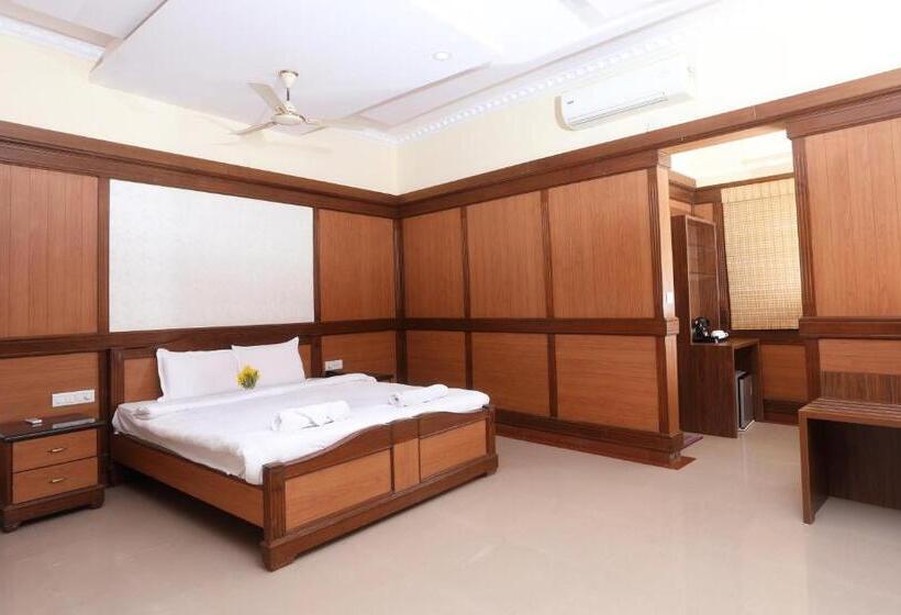 キングサイズベッドのスイートルーム, Holiday Valley Hotels And Resorts