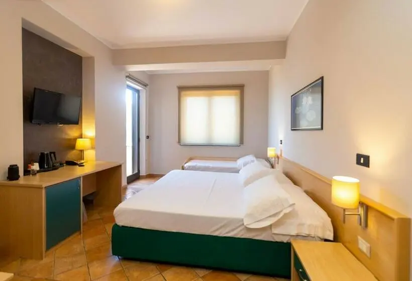 Triple Room Sea View, Federica