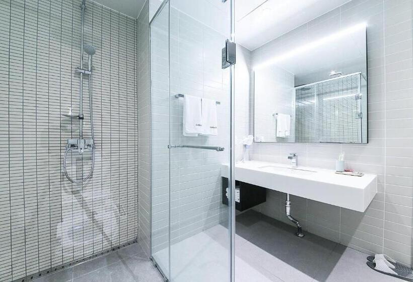 Quarto Deluxe, Golden River