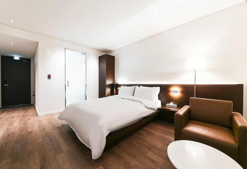 デラックスルーム, Golden River