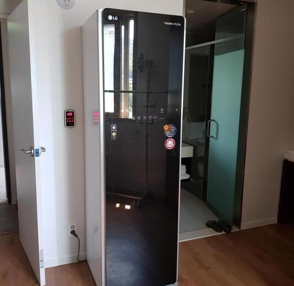 Quarto Familiar Superior, Golden River