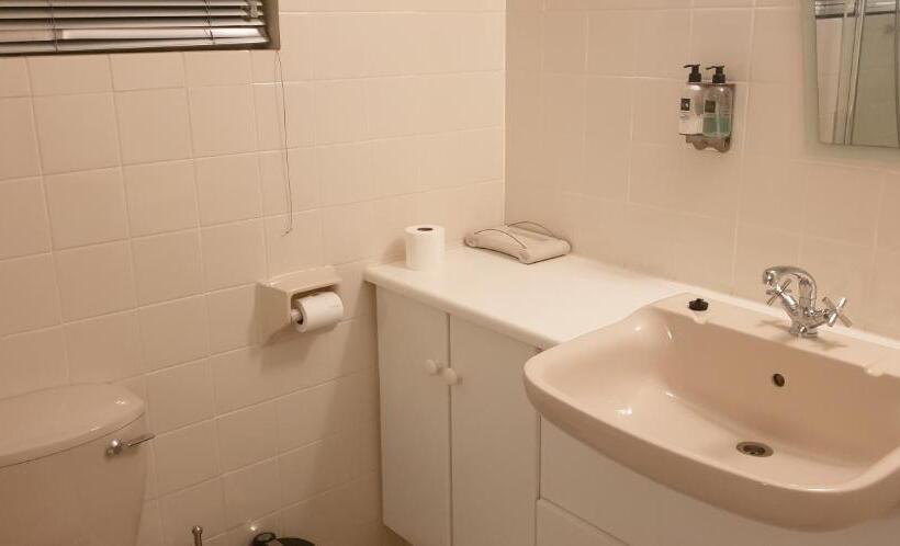 スタンダードルーム, Stoneridge