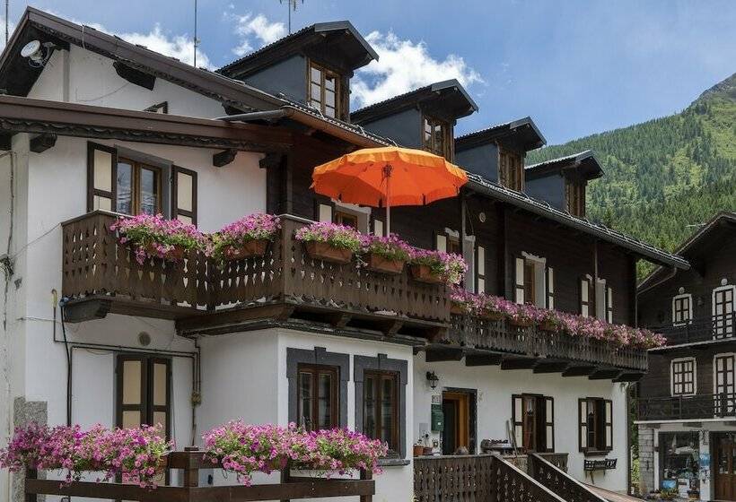 Апартаменты 2 Спальни, Incanto Walser Apartments Piazza