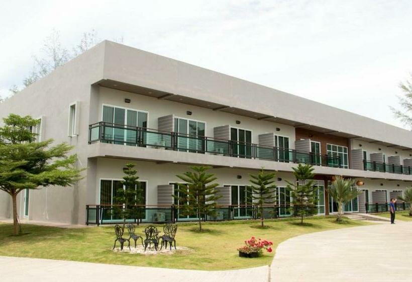 Номер Стандарт Трехместный, Hadthong Resort