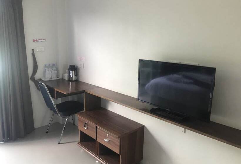 Номер Стандарт Трехместный, Hadthong Resort