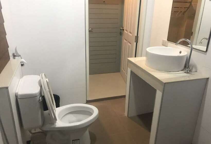 Номер Стандарт Трехместный, Hadthong Resort