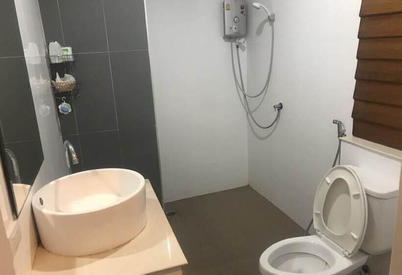 Семейный Номер, Hadthong Resort