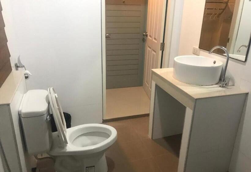 Номер Стандарт Трехместный, Hadthong Resort