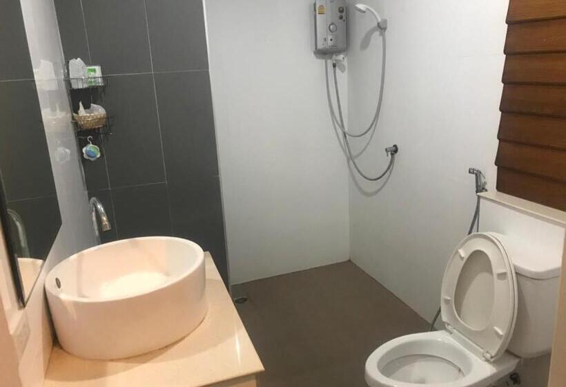 Номер Стандарт Трехместный, Hadthong Resort