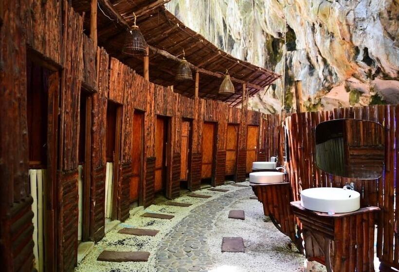 Standard Tent, Laoliang Beach