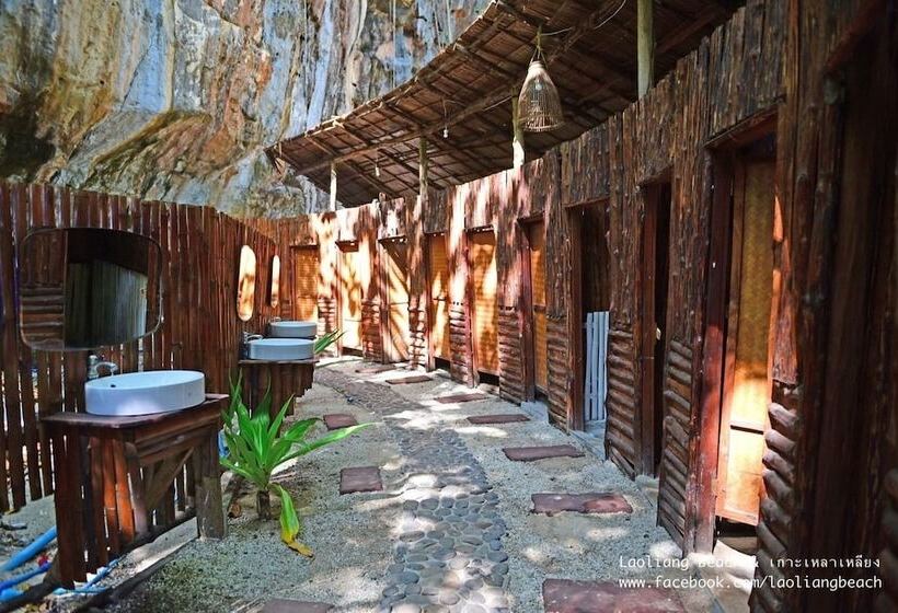 Standard Tent, Laoliang Beach