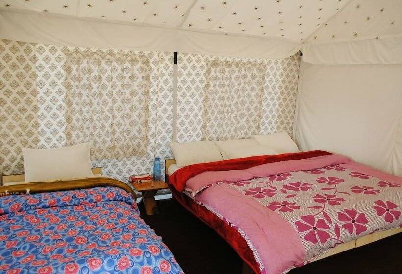 Deluxe Tent, Shivirama