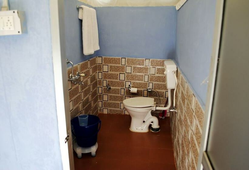 Deluxe Tent, Shivirama