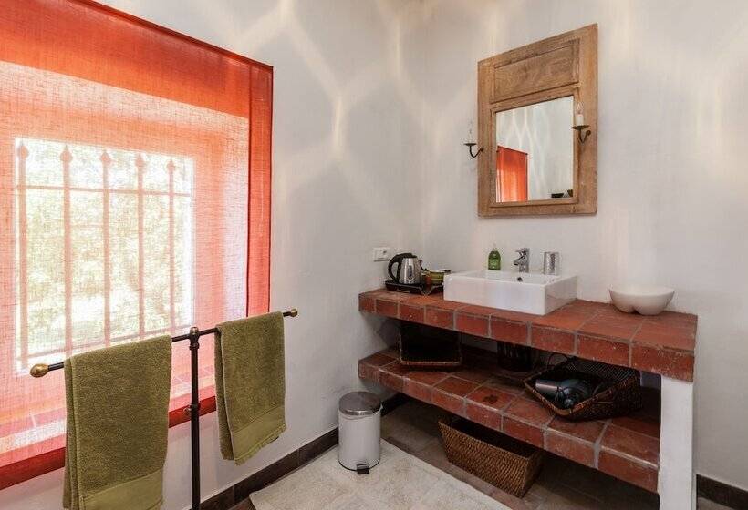 スタンダードルーム, La Louvière Des Bruyères