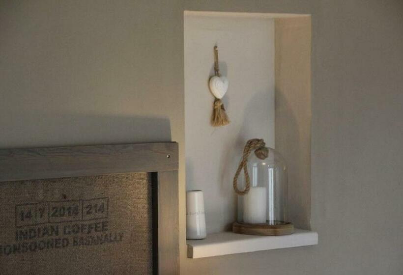 غرفة قياسية مزوَّدة بتراس, La Bastide Des Songes   Demeure D Hôtes