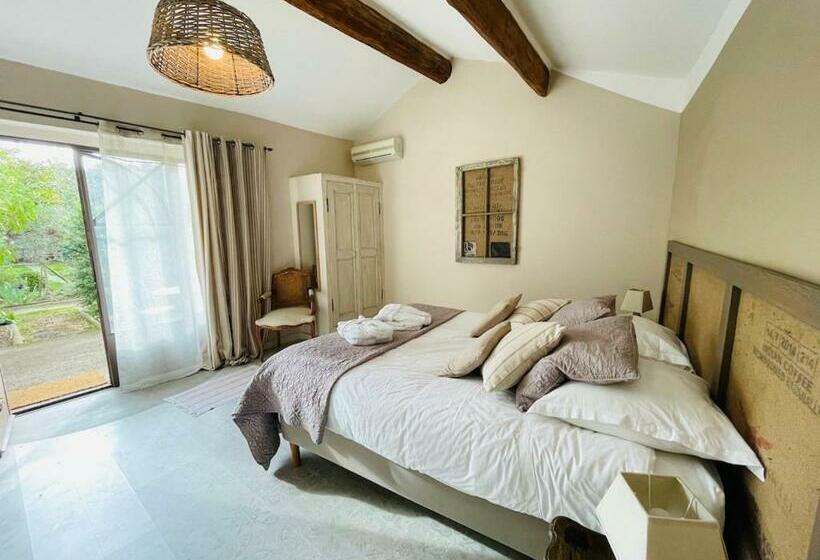 غرفة قياسية مزوَّدة بتراس, La Bastide Des Songes   Demeure D Hôtes