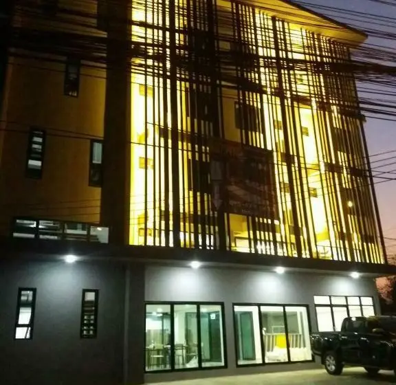 キングサイズベッドのスタンダードルーム, Riski Residence Bangbuathong