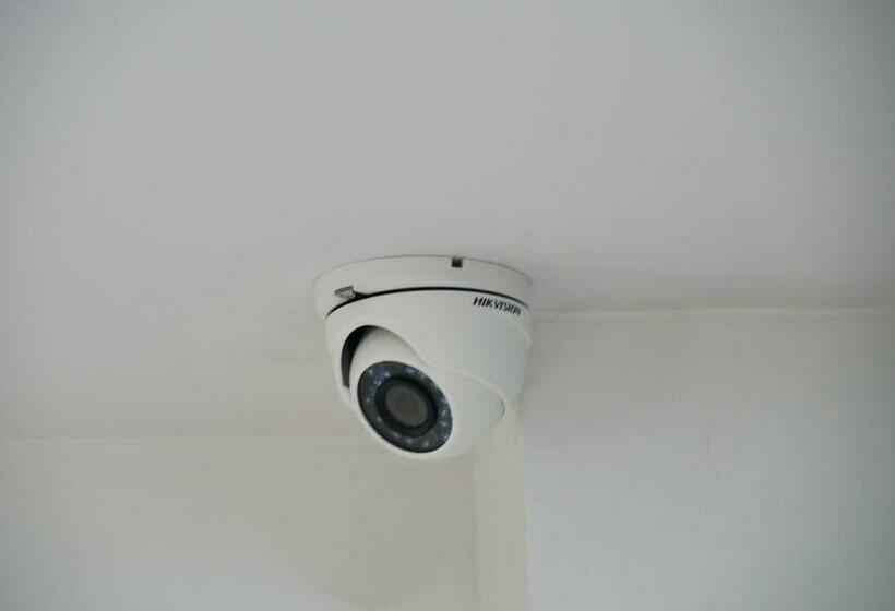 스탠다드 룸 킹사이즈 침대, Riski Residence Bangbuathong