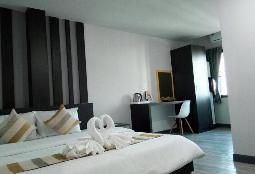 스탠다드 룸 킹사이즈 침대, Riski Residence Bangbuathong