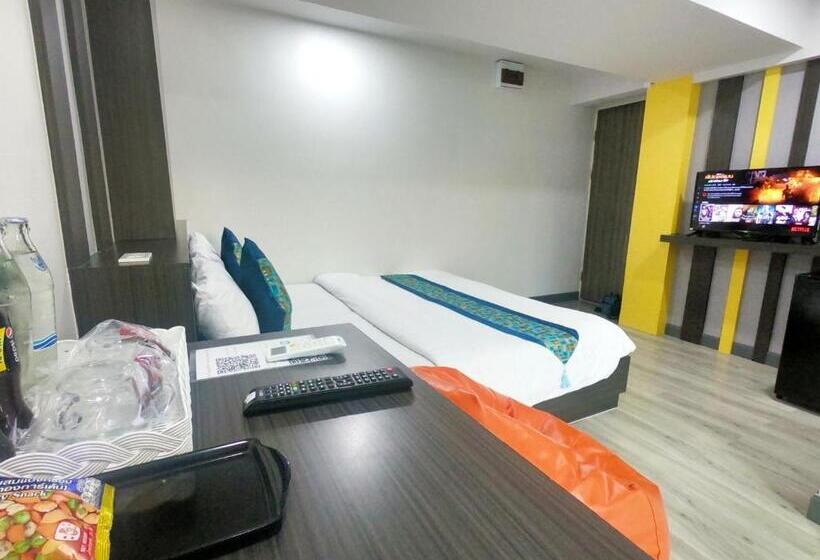 스탠다드 룸, Riski Residence Bangbuathong