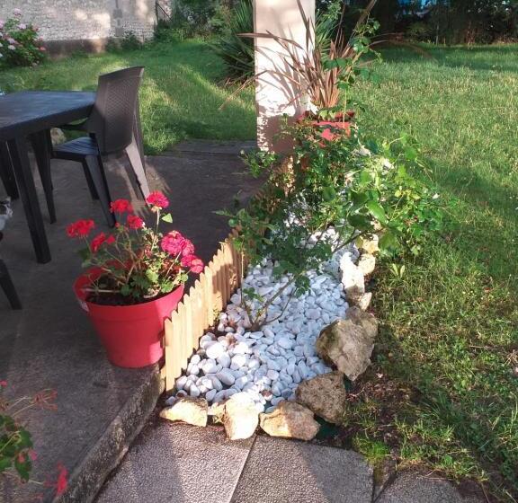 חדר משפחתי נוף לגינה, Les Demeures De La Laigne