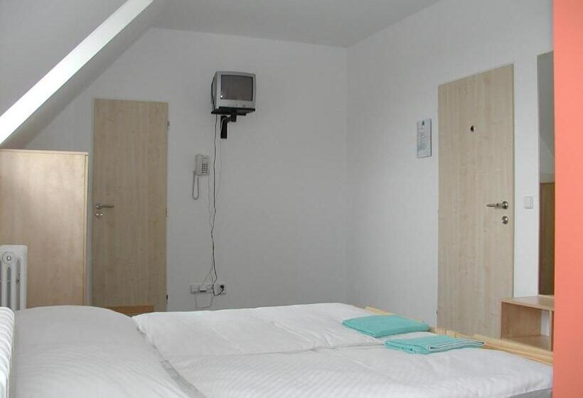 Четырехместный Номер Стандарт, Motorest A Motel Rohlenka Austerlitz